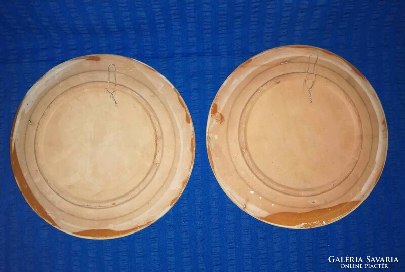 Pair of Korondi ceramic wall plates (a2)