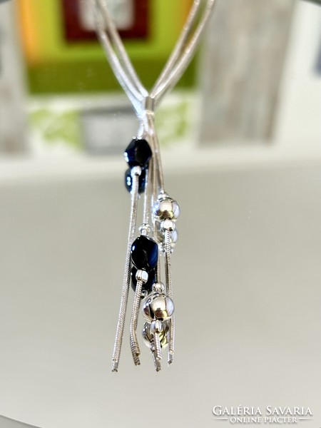 Gorgeous double row silver necklace with onyx pendants