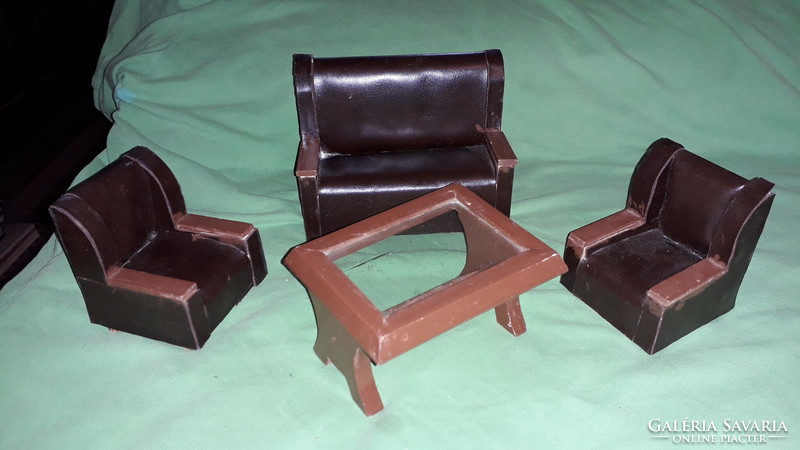 Régi játék fa babaszoba bútor BŐR ÜLŐGARNITÚRA + ÜVEGASZTAL 12-18 cm EGYBEN a babákhoz képek szerint