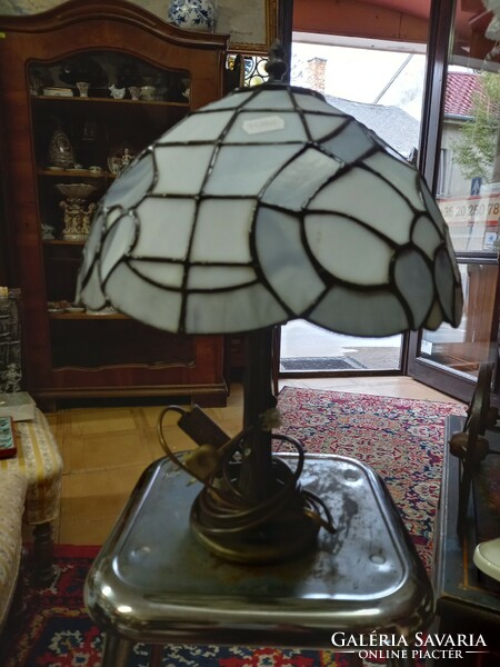 Tiffany table lamp..