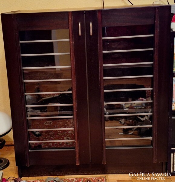 Display cabinet (Kanizsa furniture factory)