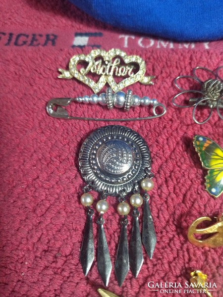 10 pieces of old brooch pin jewelry