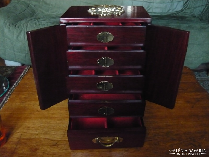 Mahogany jewelry holder, with mother-of-pearl