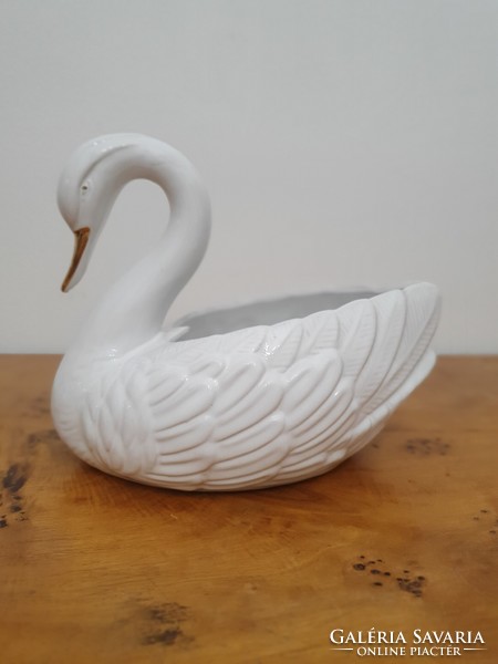 Porcelain swan Portuguese