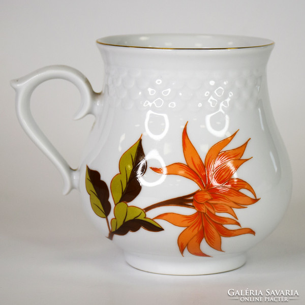 Mug with Raven House flower pattern
