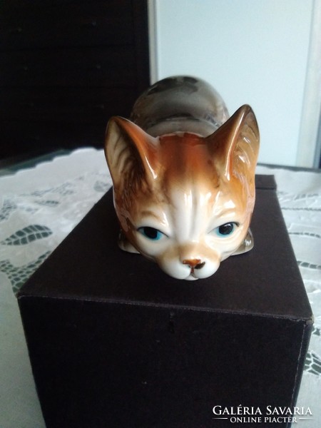 For cat collectors! Rare porcelain reclining cat with lifelike painting with blue eyes, marked!