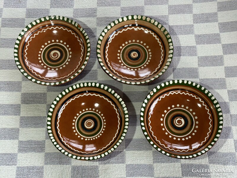 Glazed ceramic plate 4 pcs together with folk patterned earthenware bowl