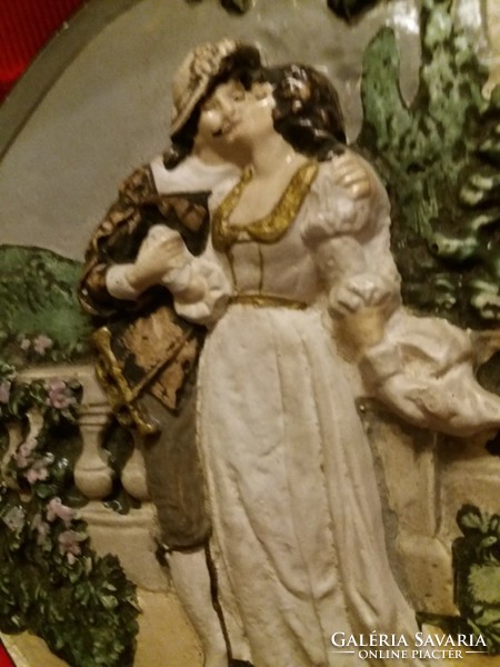 Antik 19. sz. barokk domborműves mázas kerámia jelenetes falikép 24 cm átmérő a képek szerint