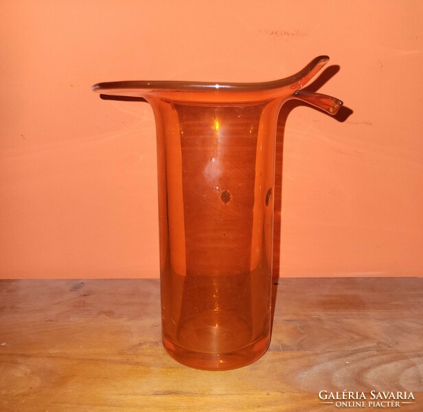 Tokodi v. karcagi fújt, szakasztott üveg váza