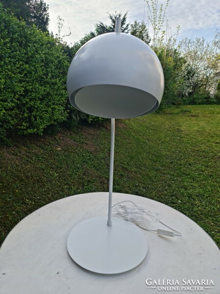 Space age design lamp