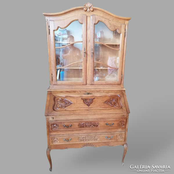 Neo-baroque cabinet with a display case
