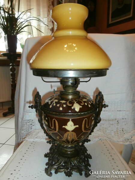 Asztali majolika petróleum lámpa Majolika Petróleum Lámpa Rudolf Ditmar