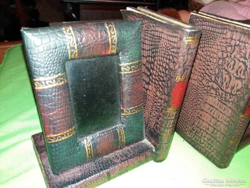 Gyönyörű antik bőrkötött könyvet formázó képtartóval kombinált polcdísz könyvtámasz párképek szerint