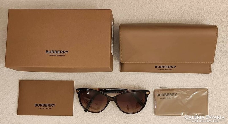 Eredeti Burberry napszemüveg, hibátlan, újszerű!