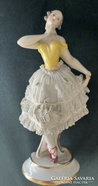 Antik Nápolyi tüllszoknyás porcelán balerina,15cm, sérült!