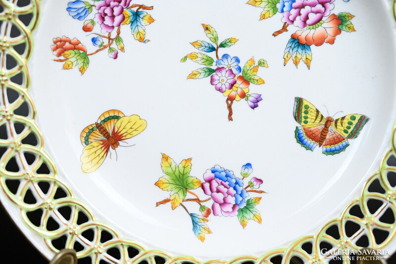 Herend porcelain openwork plate with Victoria pattern