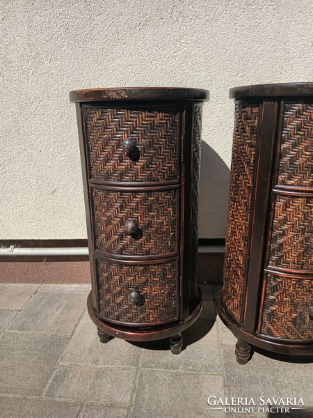 Rattan chest of drawers with 3 drawers. Negotiable.