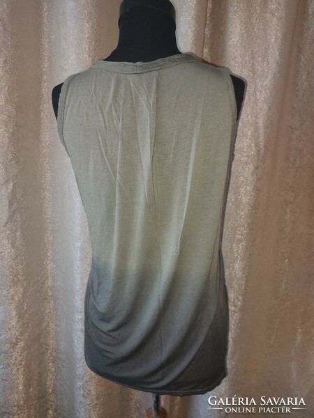 Prodotto italiano sequin casual sleeveless gradient back longer top. L/xl. Chest: 48-65cm