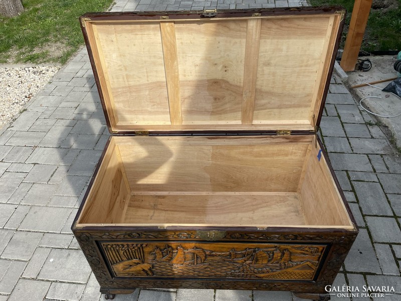 Huge Chinese sandalwood chest, Japanese, Oriental, Asian