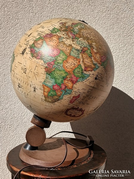 Vintage illuminated globe. Negotiable.