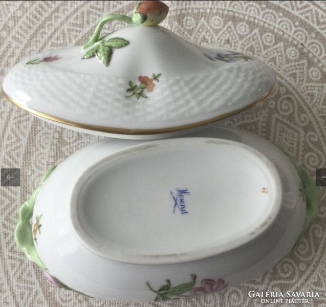 Herend small flower patterned bonbonnier boat style
