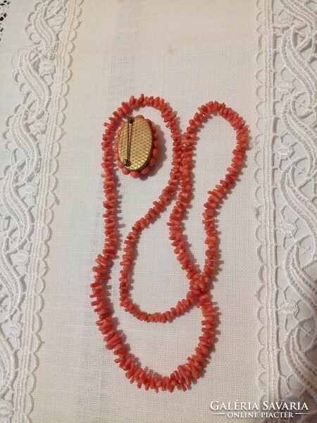 Antique coral set: necklace 76 cm and brooch 4.5x2.8 cm - for Mother's Day!!