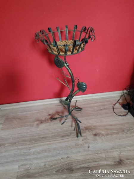 Metal forged flower stand - beauty