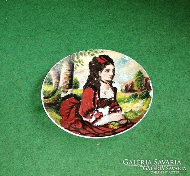 Szinyei m.P.Woman in imitation suit hand-painted wall plate 22 cm (3p)
