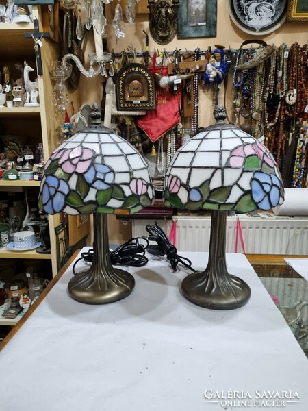 2 tiffany table lamps