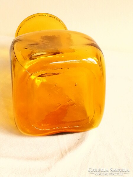 Old Amber Yellow Colored Square Molded Glass Bottle Spout Decanter Glass Ball With Stopper 28cm