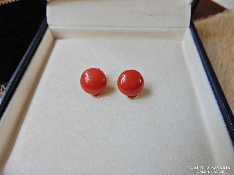 Old gold-plated clip-on earrings with a pair of corals