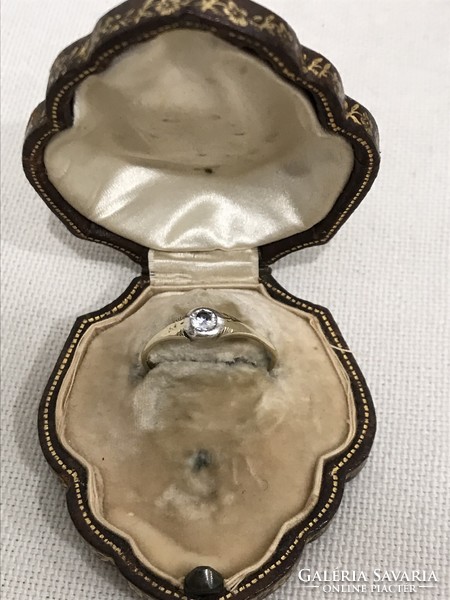 Antique buton set diamond ring
