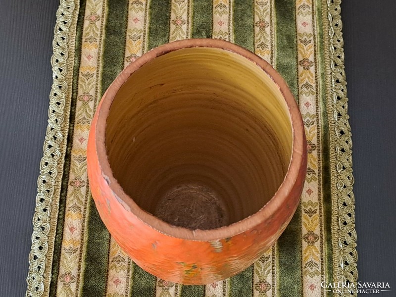Ceramic floor vase 27 cm.