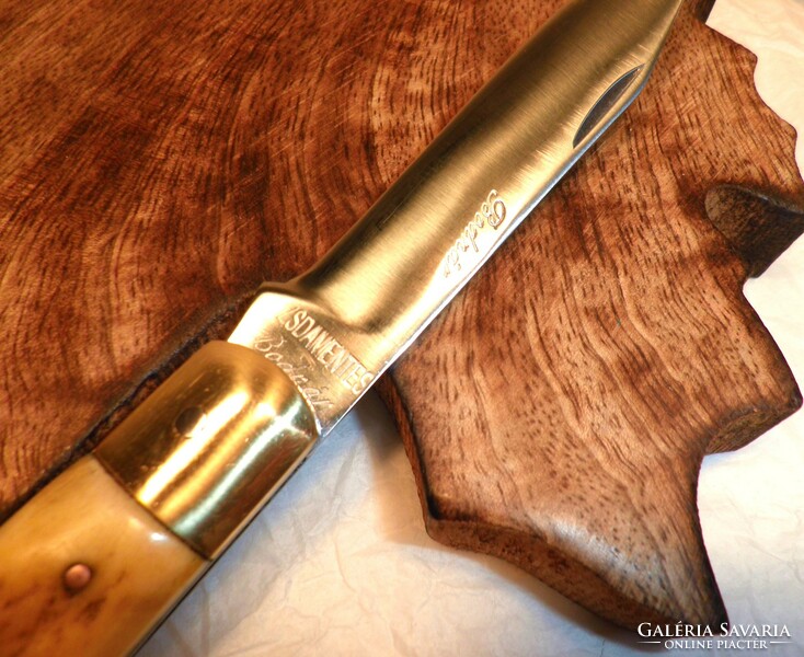 Bodnár knife, from a collection.
