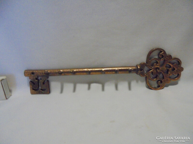 Retro fali kulcstartó - kulcs alakú