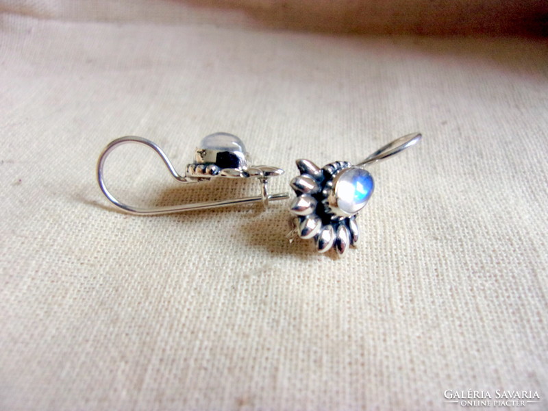 Silver earrings with rainbow moonstone decoration
