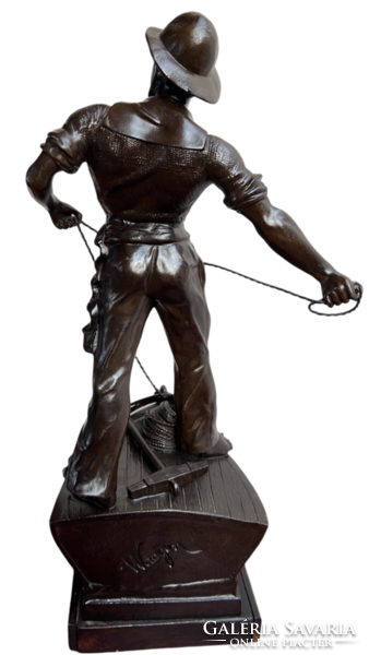 Arthur Waagen- biztonságos mentés című szobor másolata