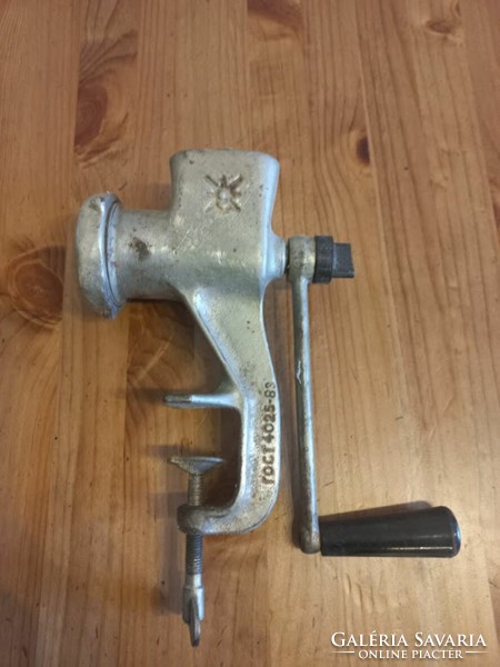 Cast iron meat grinder