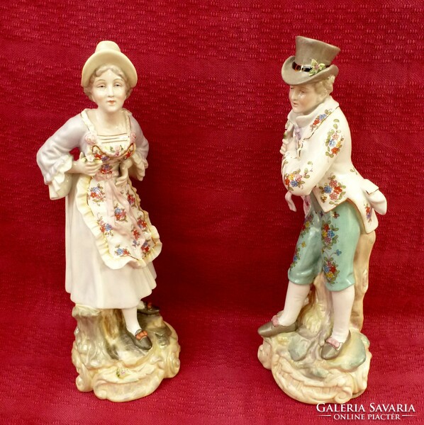 Porcelán házaspár figurális szobor. 38 cm. magasak