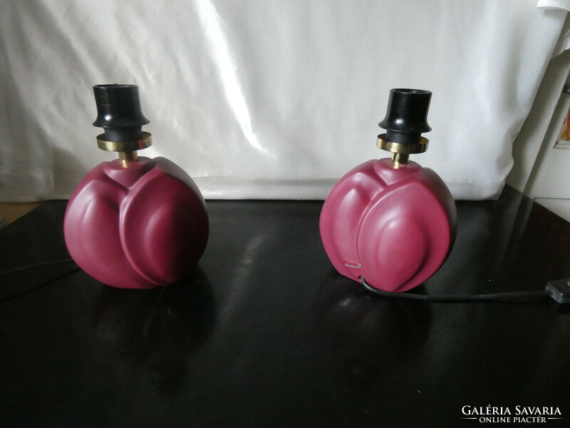 2 burgundy ceramic table lamps from the eighties!
