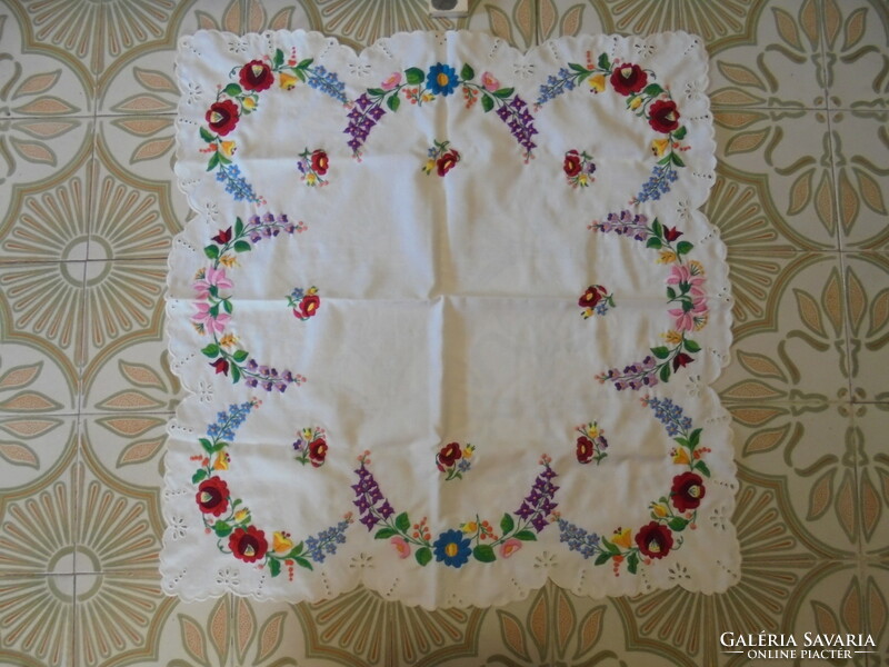 Kalocsai embroidered tablecloth, table cloth with ribbed edge - hand embroidery