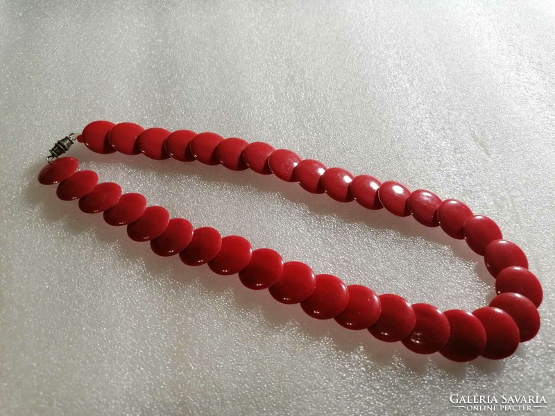 An interesting string of red beads