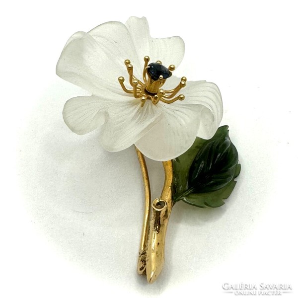 Flower brooch made of carved rock crystal and jade!