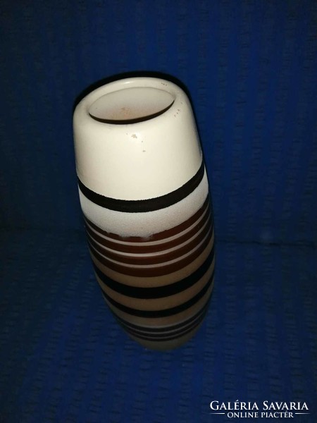 Csíkos kerámia váza (A12)