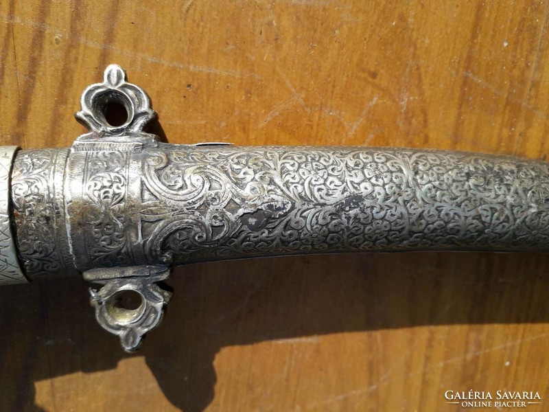 123-year-old Berber dagger, silver-copper.