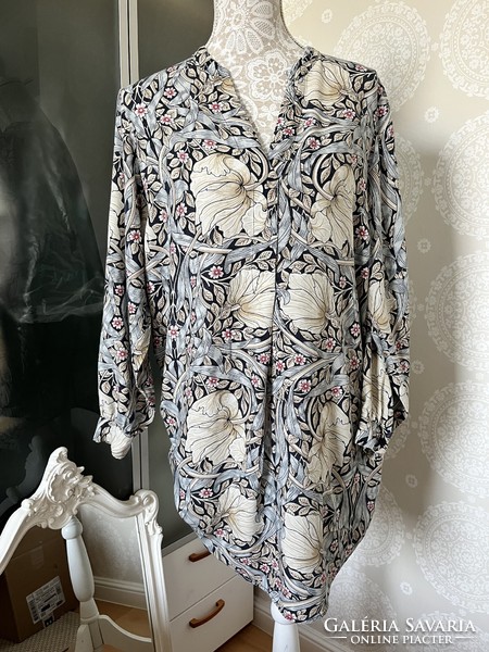 Morris & co x h&m blouse - in the style of william morris