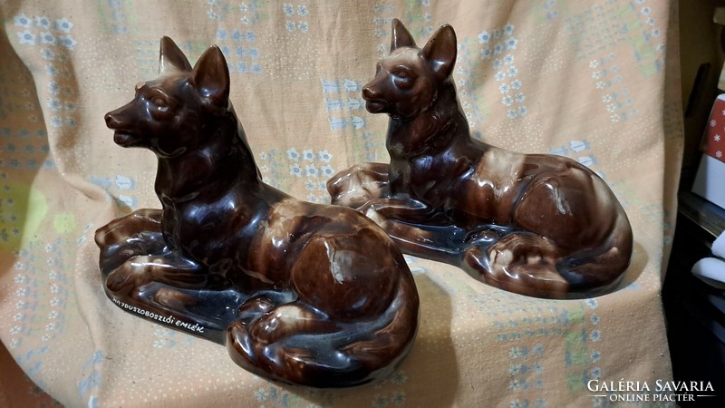 Ceramic dogs 24x17 cm.