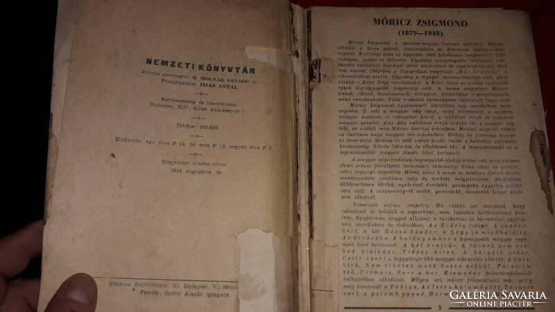 1944. Zsigmond Móricz: Carpathian memory book according to the pictures stadium