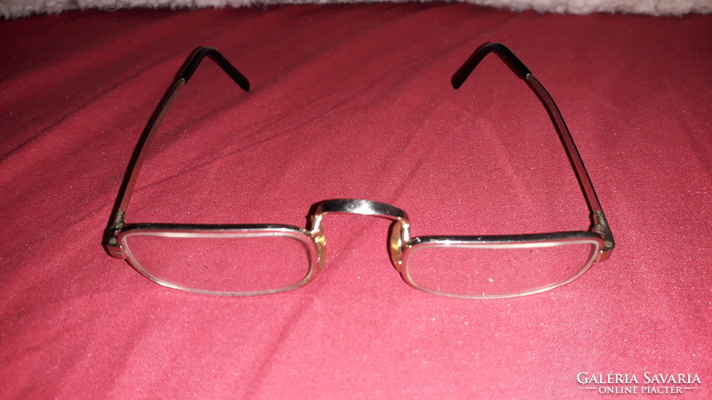 Retro quality glasses with metal frames and glass lenses approx. 1 strength according to the pictures is 14.