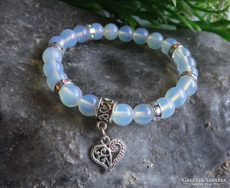 Mineral bracelet - with shiny spacers, heart pendant